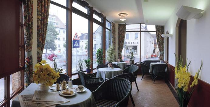 Hotel Goldener Hirsch Reutte Exterior photo